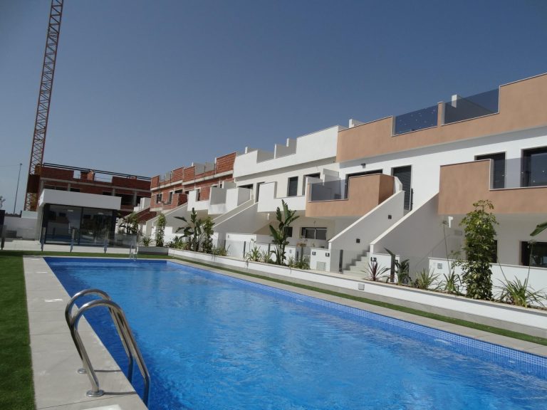 Nowe bungalowy z solarium lub ogrodem w Pilar de la Horadada