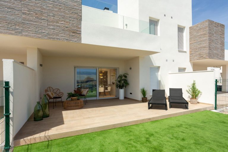 Nowe bungalowy w La Finca Golf w Algorfa – luksus i natura na Costa Blanca